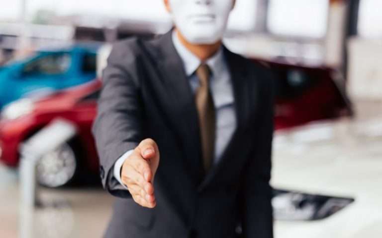 Calculating the ROI of AI in CX – Beware of consultants bearing gifts